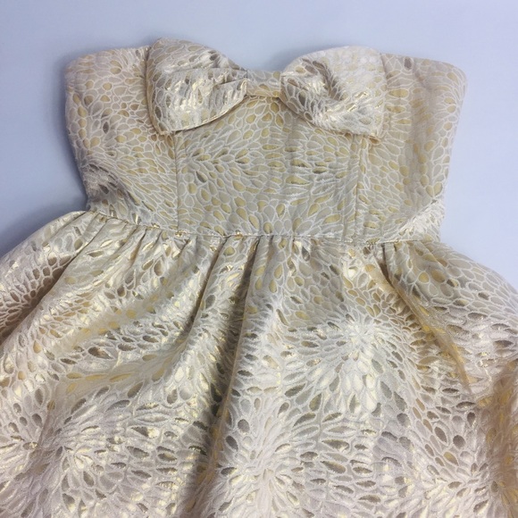 Forever 21 Dresses & Skirts - Gold Elegant Dress